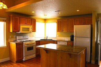 61376 Woodbury Ln in Bend, OR - Building Photo - Building Photo
