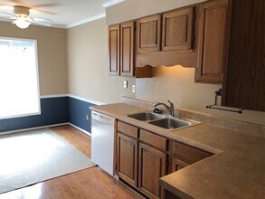 3936 New Garden Park in Greensboro, NC - Building Photo - Building Photo