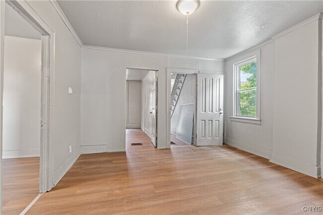 211 Ash St in Syracuse, NY - Building Photo - Building Photo