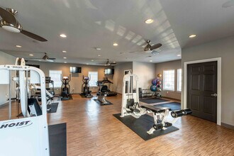 Battlefield Park Apartments in Springfield, MO - Foto de edificio - Building Photo