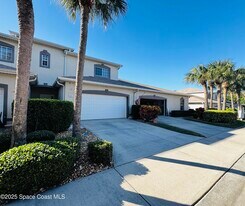 121 Majestic Bay Ave in Cape Canaveral, FL - Building Photo