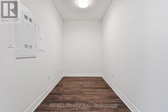 212 Lakeport Rd in St Catharines, ON - Building Photo - Building Photo