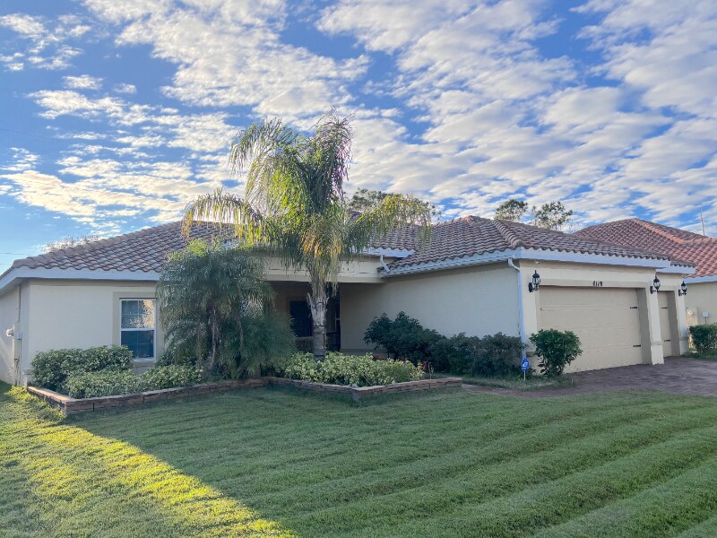 4119 Bella Isle Cir in Kissimmee, FL - Building Photo