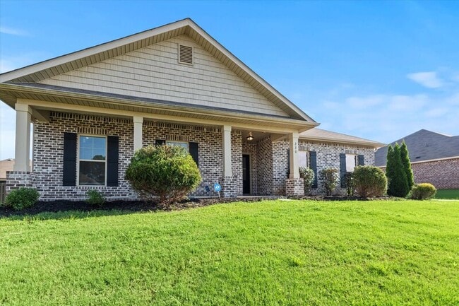 220 Dinner Tree Sq in Huntsville, AL - Building Photo - Building Photo