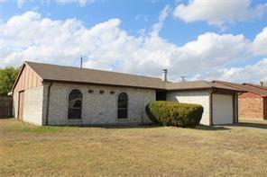 6625 Dewsbury St in North Richland Hills, TX - Building Photo
