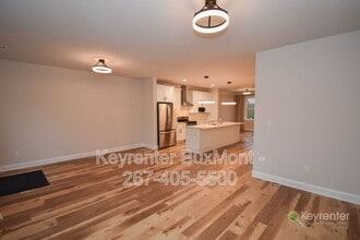 320 Schadle Rd in Perkasie, PA - Building Photo - Building Photo