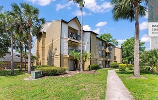1908 Lake Atriums Cir in Orlando, FL - Building Photo
