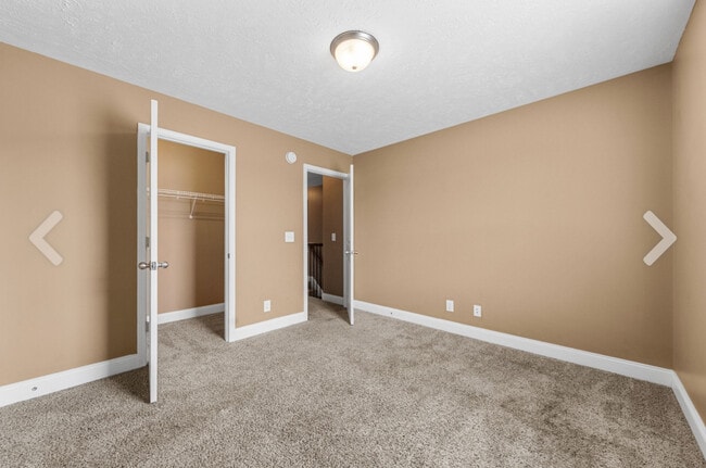 property at 546 Falkland Cir