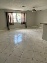 4422 Ixora Cir in Lake Worth, FL - Building Photo - Building Photo