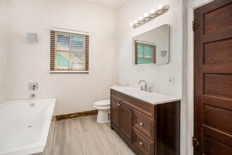 3309 Ursuline St in Galveston, TX - Building Photo - Building Photo