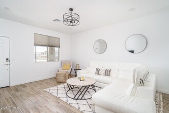 17072 W Alice Ave in Waddell, AZ - Building Photo - Building Photo