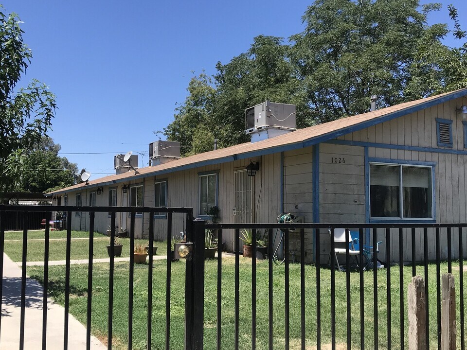 1026 S Williams St in Bakersfield, CA - Building Photo