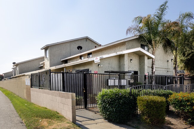 2826 Cogswell Rd in El Monte, CA - Building Photo - Building Photo