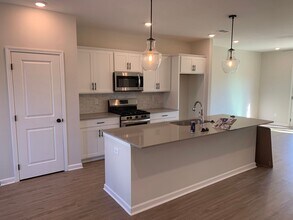 SUBLEASE AVAILABLE JANUARY 2026-JUNE 2026 WITH OPTION TO RENEW in Opelika, AL - Building Photo - Building Photo