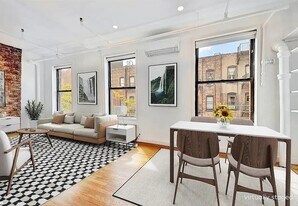 496 LaGuardia Pl, Unit PHB in New York, NY - Building Photo