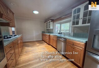 35 Village Dr in Carmel Valley, CA - Building Photo - Building Photo
