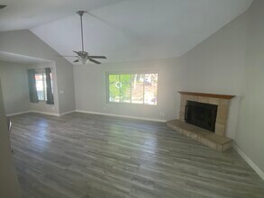 355 Windy Ln in Vista, CA - Building Photo - Building Photo