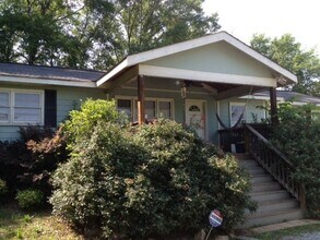 136 Grove St in Athens, GA - Building Photo - Building Photo