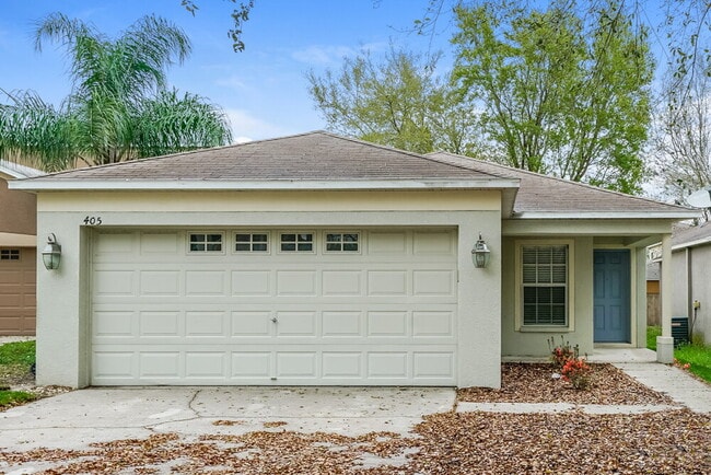 property at 405 Pine Pointe Ct