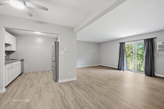 144 E Bailey Rd in Naperville, IL - Building Photo - Building Photo