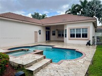 2318 Quail Roost Dr in Weston, FL - Foto de edificio - Building Photo