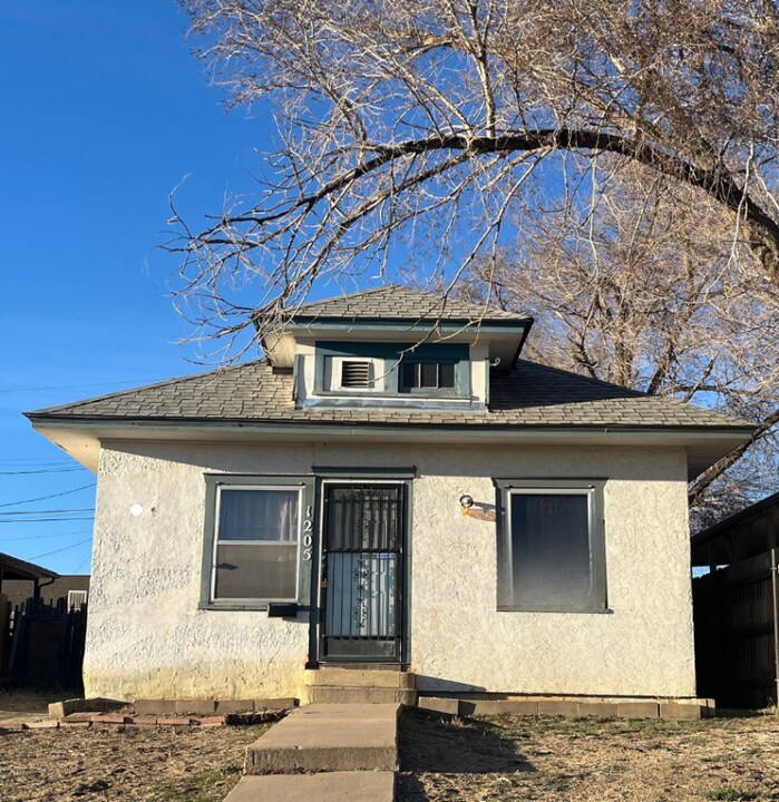 1205 E 13th St in Pueblo, CO - Building Photo