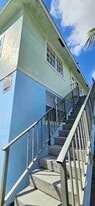 765 W 7th St in Riviera Beach, FL - Building Photo