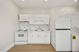 130 Hansberry St in Philadelphia, PA - Building Photo - Building Photo