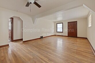 7125 Theodore Ave in Jennings, MO - Building Photo - Building Photo