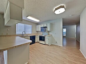 4202 Glenlawn Ct in Arlington, TX - Building Photo - Building Photo