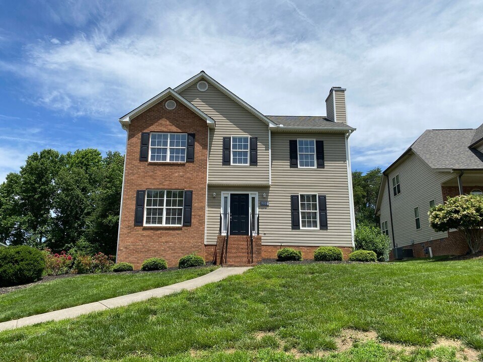 5108 Ivy Trace Ct in Clemmons, NC - Building Photo