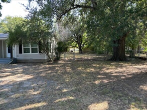 2626 W Johnson St in Denison, TX - Building Photo - Building Photo