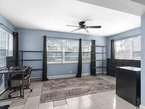 1475 7th St in West Palm Beach, FL - Foto de edificio - Building Photo