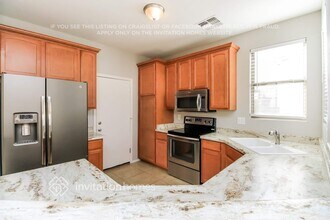 9038 E Garnet Ave in Mesa, AZ - Foto de edificio - Building Photo