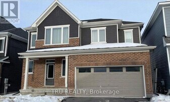 353 Appalachian Cir in Ottawa, ON - Building Photo