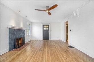 476 Hemlock Cir SE in Atlanta, GA - Building Photo - Building Photo