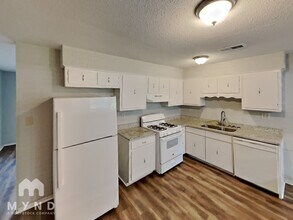 5652 Chickasaw Dr in Horn Lake, MS - Building Photo - Building Photo