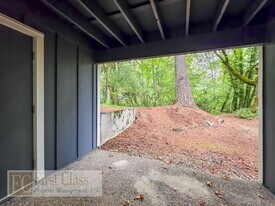 47 Eagle Crest Dr in Lake Oswego, OR - Building Photo