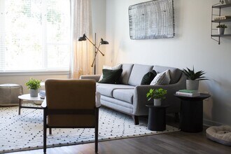 Axiom Cabin Branch in Clarksburg, MD - Building Photo - Building Photo