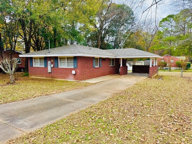 1100 Lombard Dr in Montgomery, AL - Building Photo - Building Photo