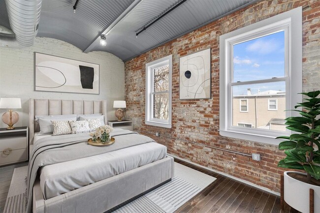 property at 21 W 20th St