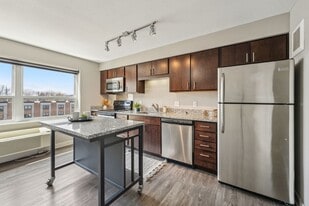 Spectrum Apartments & Townhomes in Minneapolis, MN - Building Photo