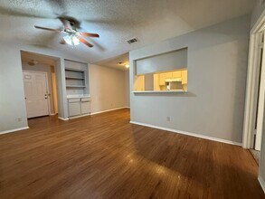 12812 Tomanet Trail in Austin, TX - Building Photo - Building Photo