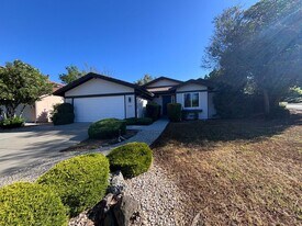 3295 Ravenswood Way in San Jose, CA - Building Photo