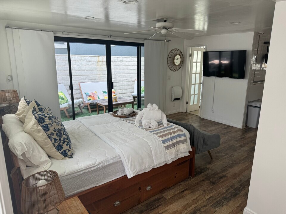 468 27th St in Manhattan Beach, CA - Building Photo