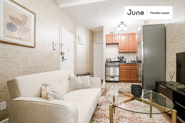 439 W 48th St in New York, NY - Building Photo - Building Photo