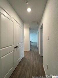 13819 Llama Pl photo'