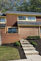 11 Country Pl Ct in Alpharetta, GA - Building Photo