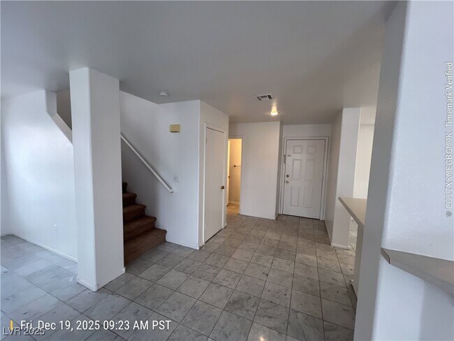 5599 Aleman Dr in Las Vegas, NV - Building Photo - Building Photo