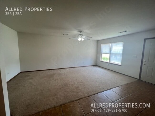 401-403 E Asher Ct in Rogers, AR - Building Photo - Building Photo